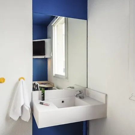 Hotel Hotelf1 Marseille Aeroport 3*