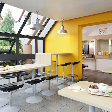Hotel Hotelf1 Marseille Aeroport 3*