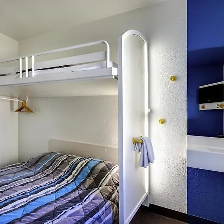 Hotel Hotelf1 Marseille Aeroport 3*